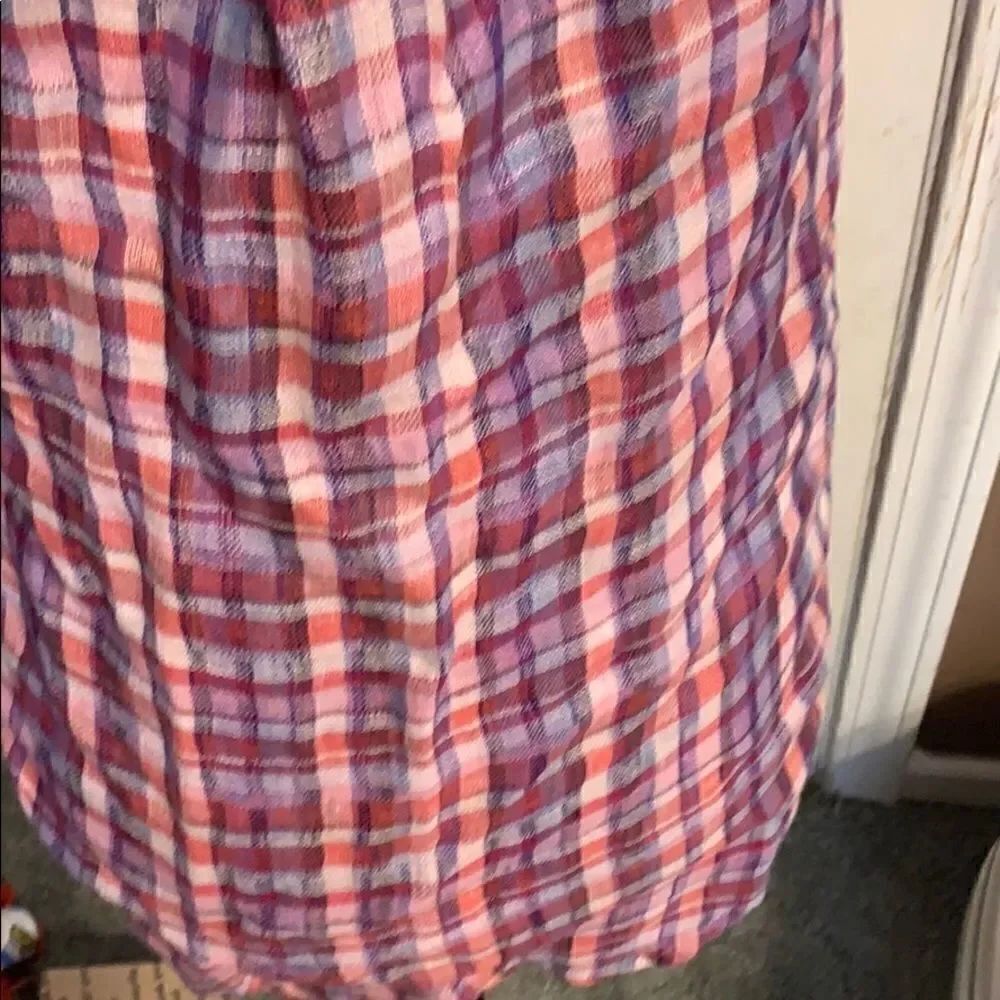 Lucky brand top. - Picture 6 of 8